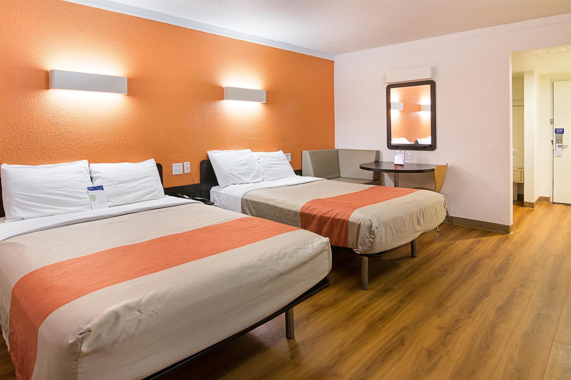 Motel 6-Tampa, Fl - Fairgrounds Heartland Экстерьер фото
