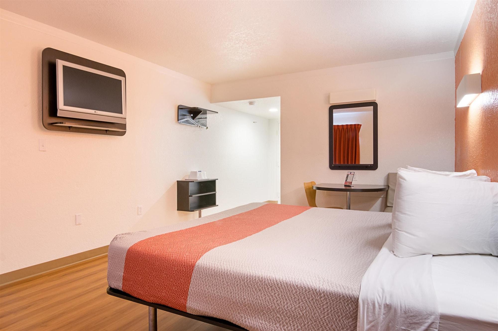 Motel 6-Tampa, Fl - Fairgrounds Heartland Экстерьер фото