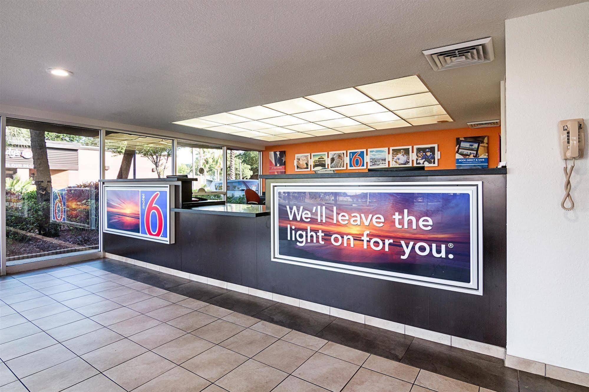 Motel 6-Tampa, Fl - Fairgrounds Heartland Экстерьер фото